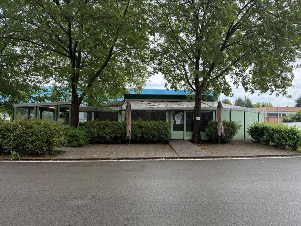 negozio in affitto a Bologna in zona Zona Industriale Ròveri