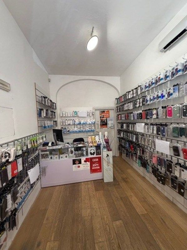 negozio in affitto a Bologna in zona Centro Storico