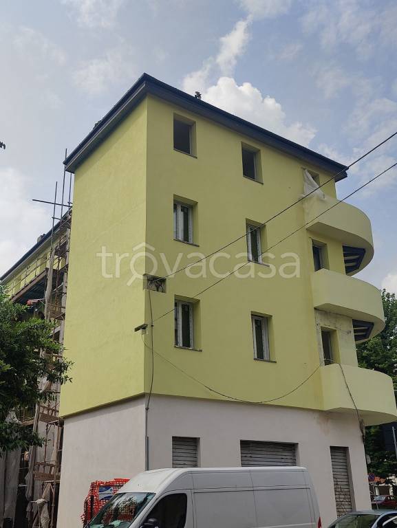 negozio in affitto a Bologna