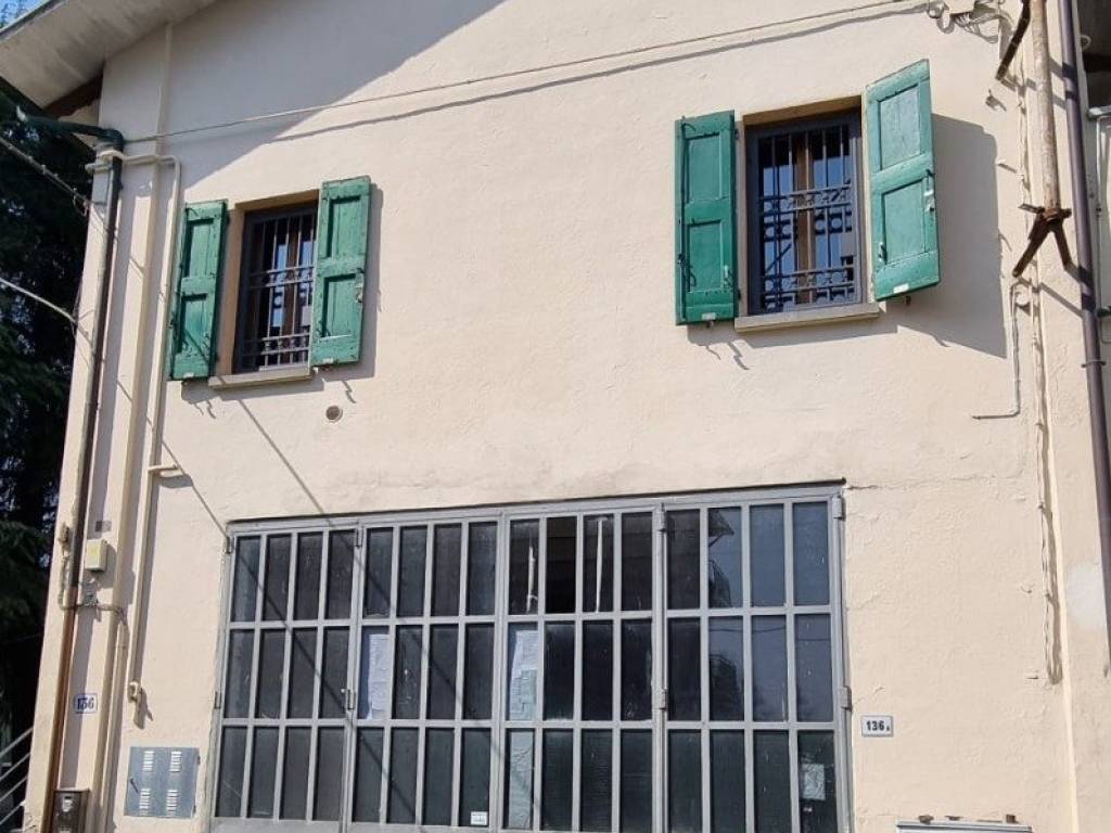 locale commerciale in affitto a Bologna in zona Bolognina