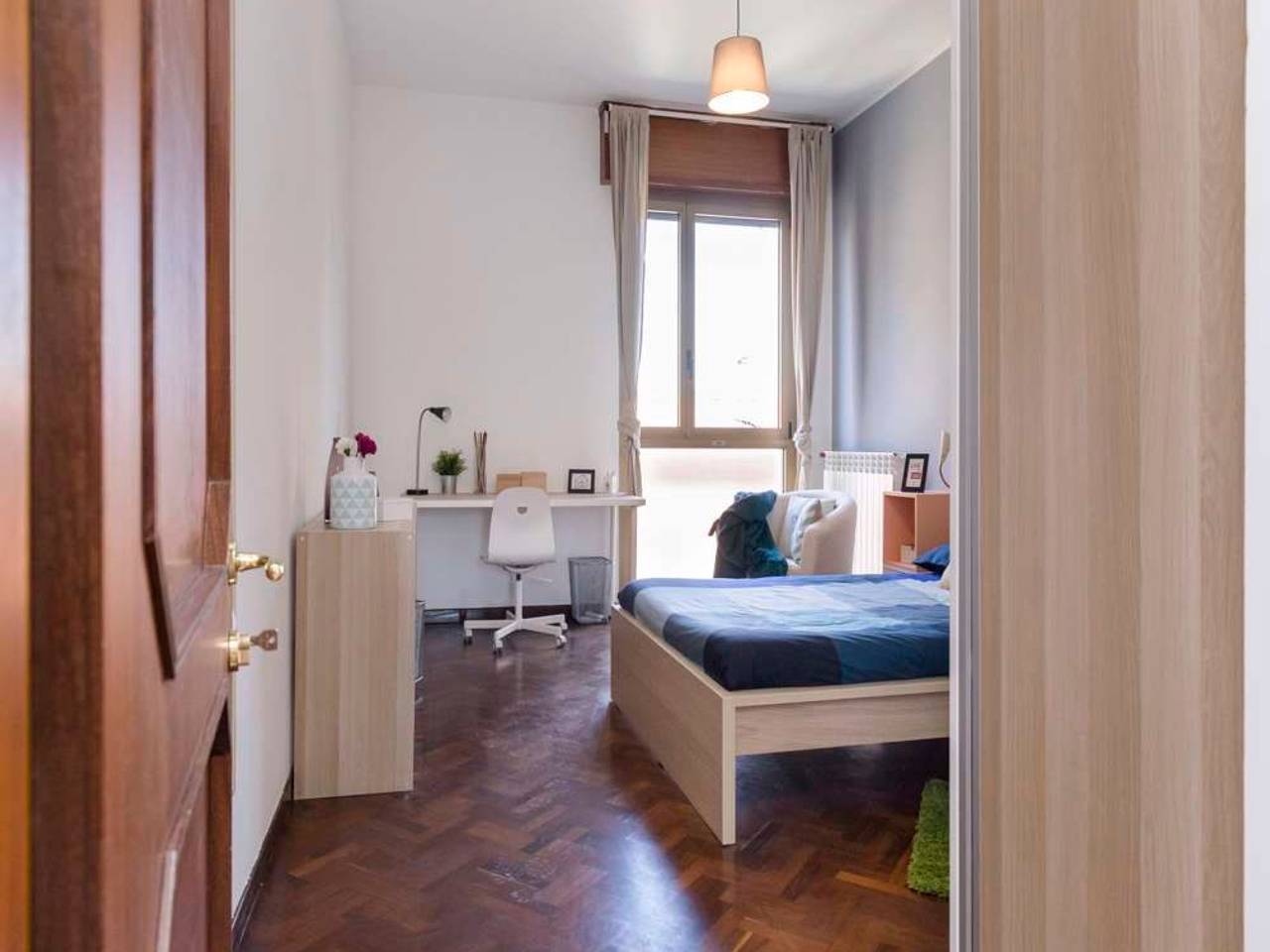 negozio in affitto a Bologna in zona Saragozza