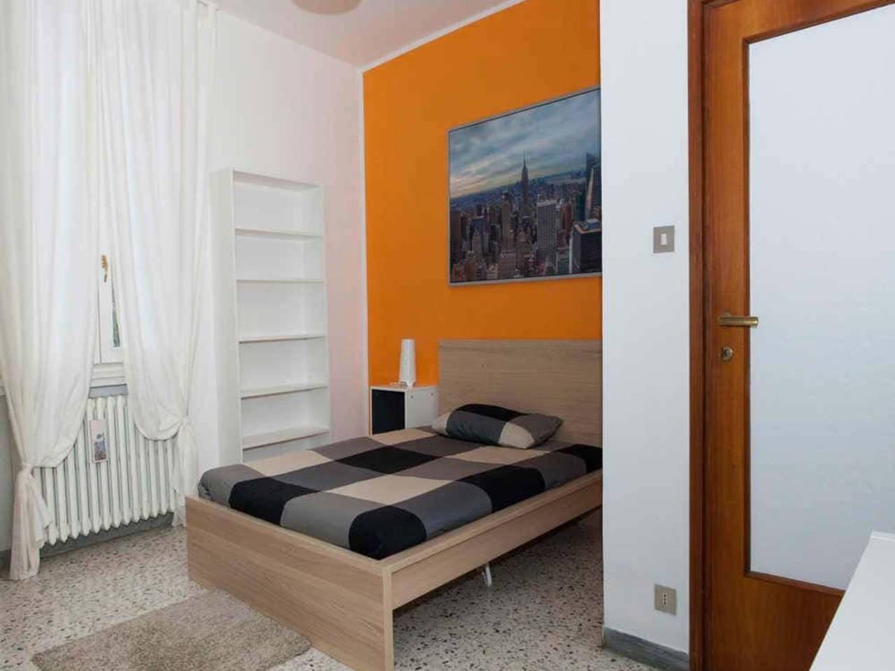 negozio in affitto a Bologna in zona Murri