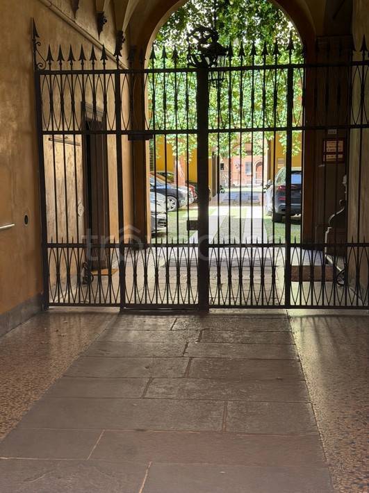 ufficio in affitto a Bologna in zona Saragozza