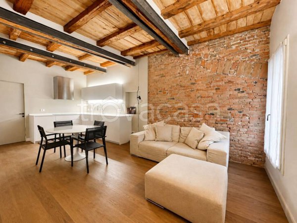 appartamento in affitto a Bologna in zona Santo Stefano