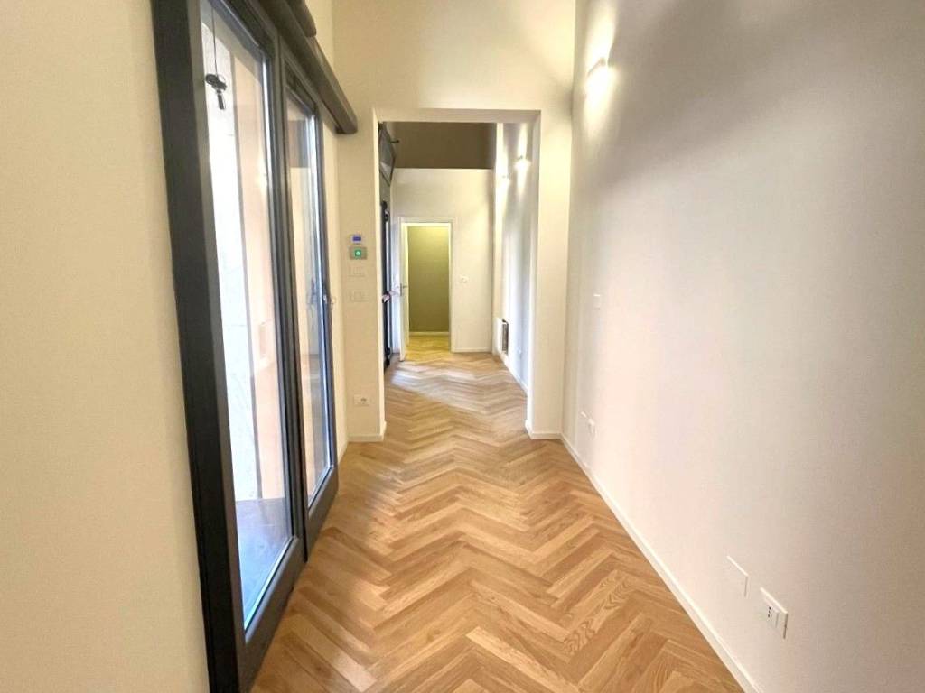 negozio in affitto a Bologna in zona Saragozza