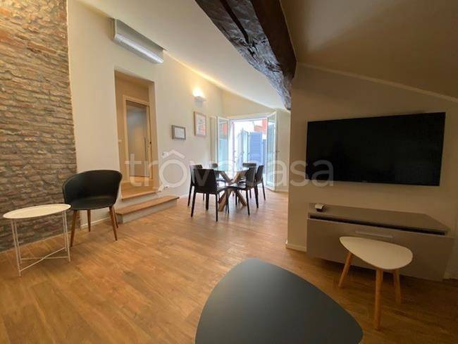 appartamento in affitto a Bologna in zona Santo Stefano