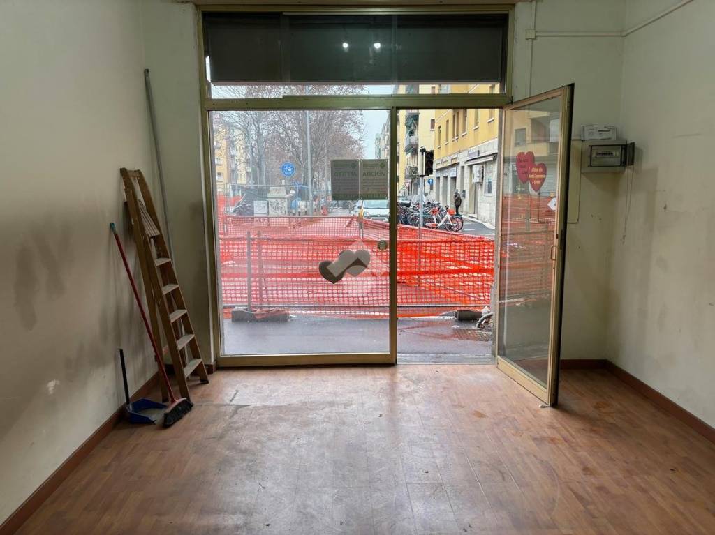 negozio in affitto a Bologna in zona San Donato