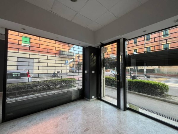 negozio in affitto a Bologna in zona Saffi