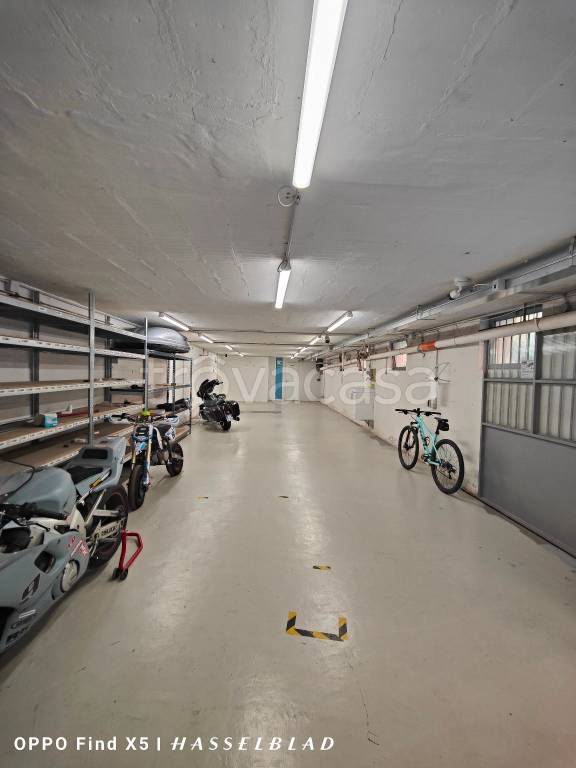 locale commerciale in affitto a Bologna in zona Saffi