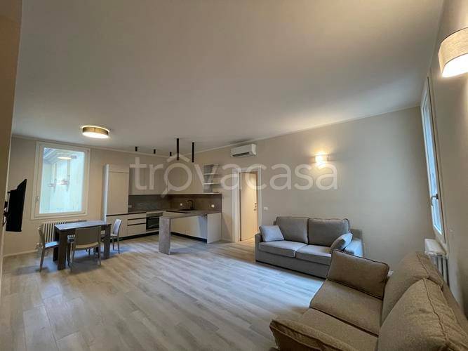 appartamento in affitto a Bologna in zona Saragozza