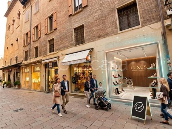 negozio in affitto a Bologna in zona Centro Storico