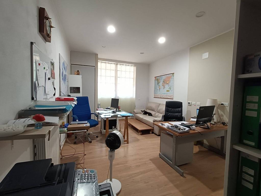 negozio in affitto a Bologna in zona Borgo Panigale
