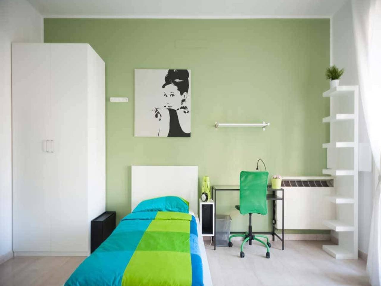 negozio in affitto a Bologna in zona Centro Storico