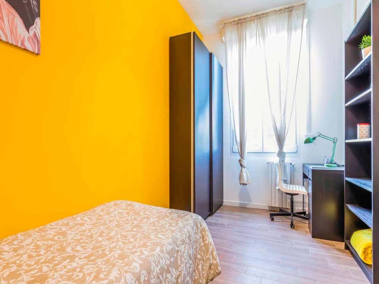 negozio in affitto a Bologna in zona San Vitale