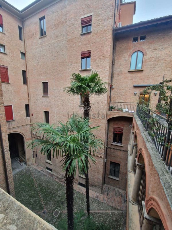 appartamento in affitto a Bologna in zona Santo Stefano