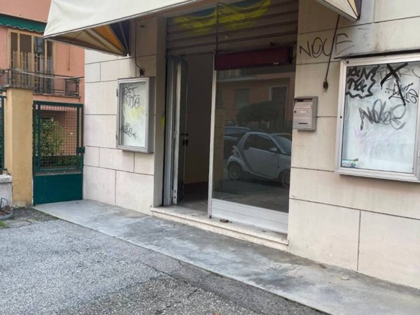 negozio in affitto a Bologna in zona Murri