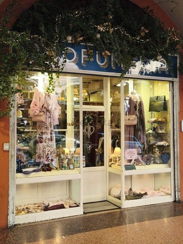 negozio in affitto a Bologna in zona Centro Storico