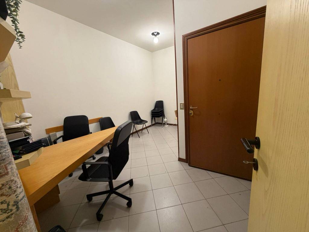 ufficio in affitto a Bologna