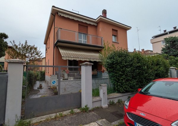 casa indipendente in affitto a Bologna in zona Mazzini