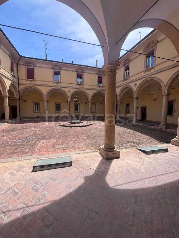 appartamento in affitto a Bologna in zona Santo Stefano