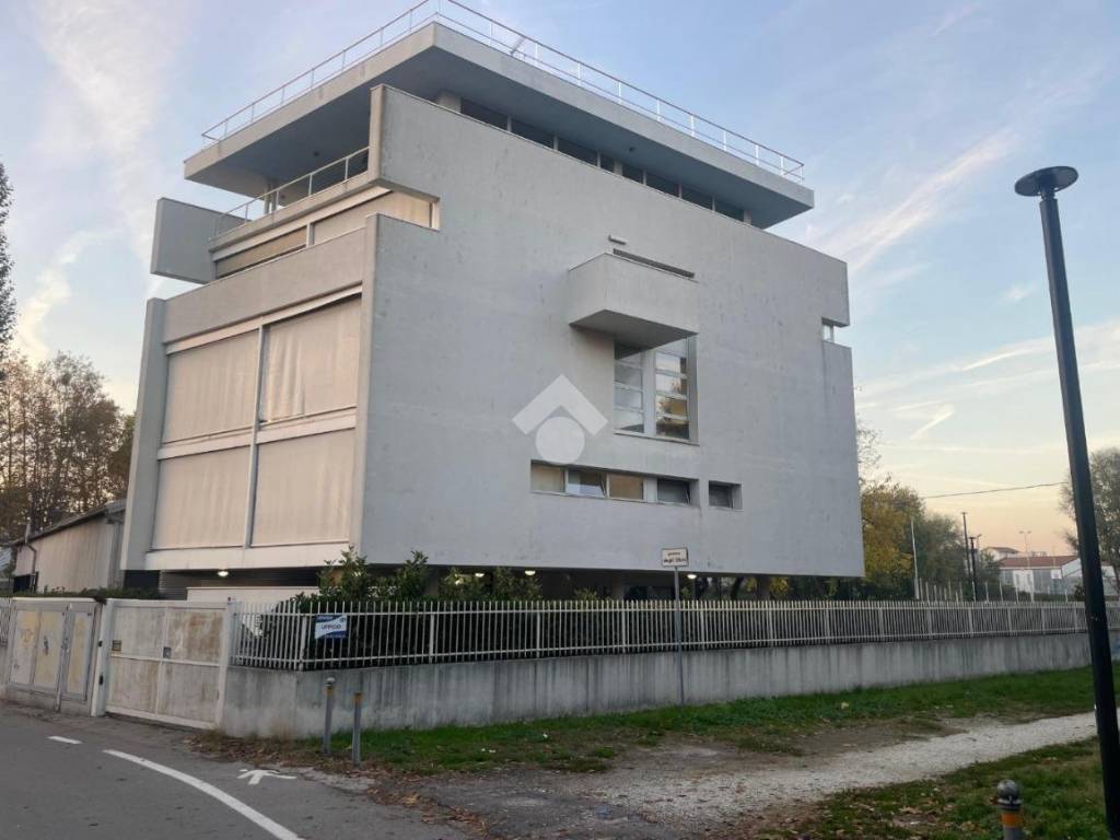ufficio in affitto a Bologna in zona Borgo Panigale