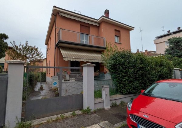 casa indipendente in affitto a Bologna in zona Mazzini