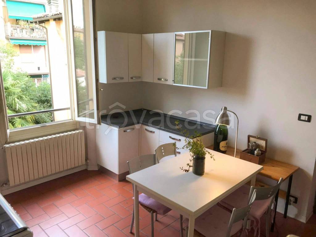 appartamento in affitto a Bologna in zona Santo Stefano