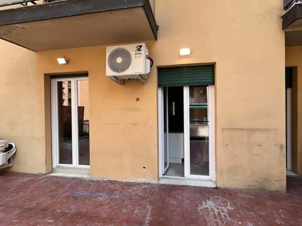 negozio in affitto a Bologna in zona San Donato