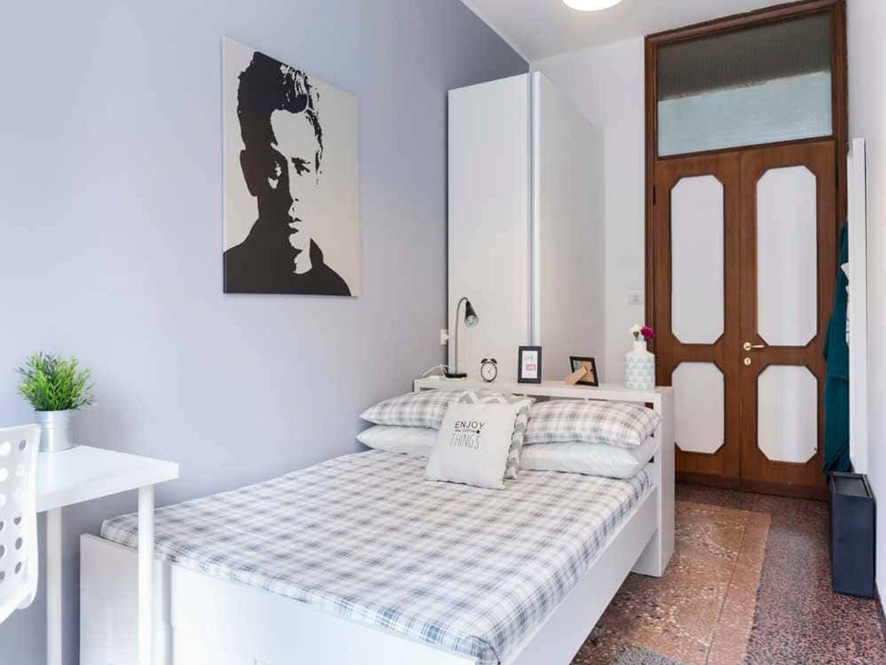 negozio in affitto a Bologna in zona Saragozza