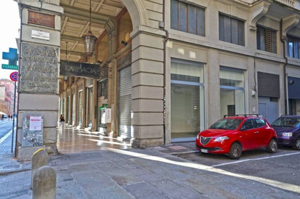negozio in affitto a Bologna in zona Centro Storico