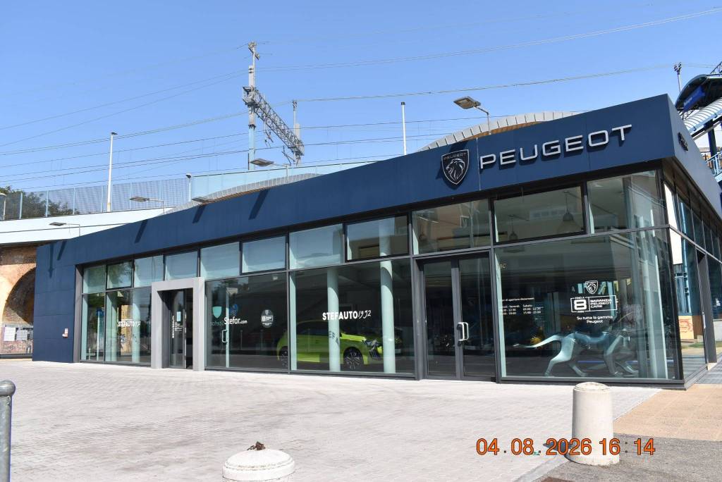 negozio in affitto a Bologna in zona Savena