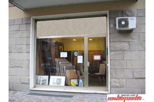 negozio in affitto a Bologna in zona Saffi