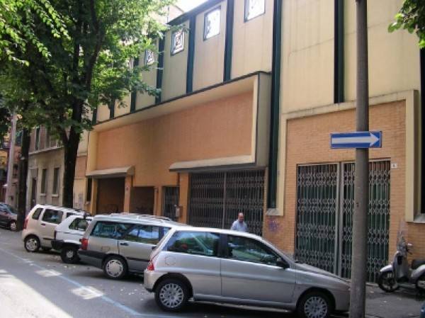 box auto in affitto a Bologna in zona Bolognina