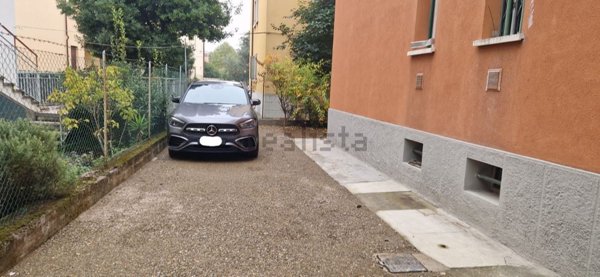 box auto in affitto a Bologna in zona Savena