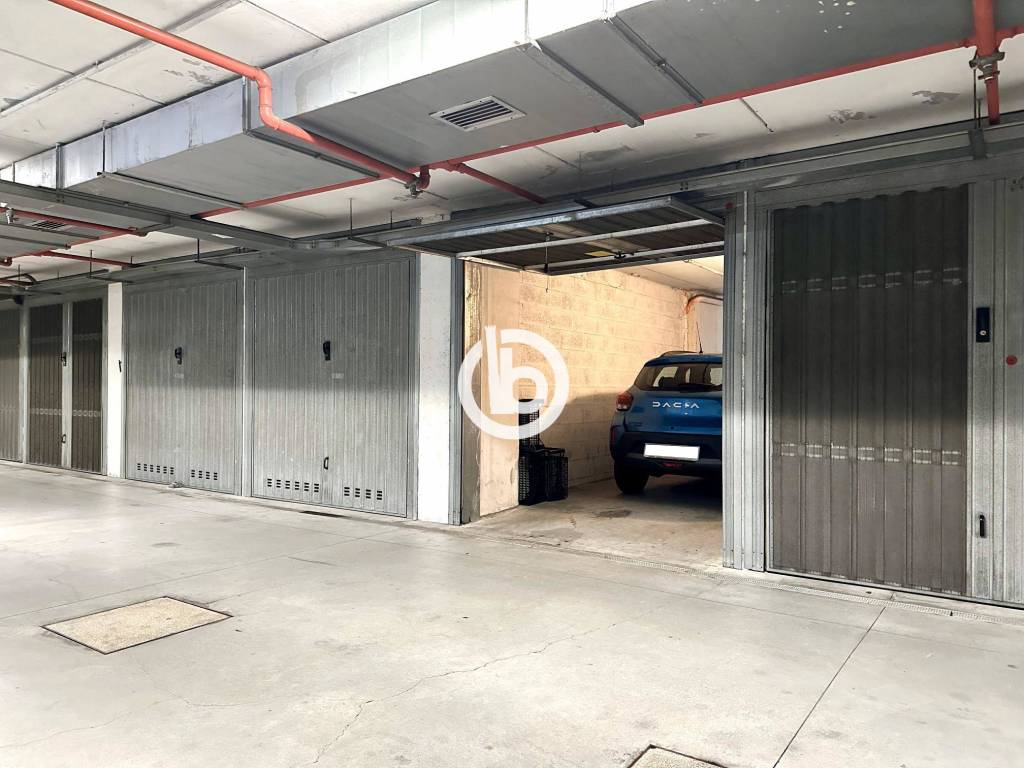 box auto in affitto a Bologna