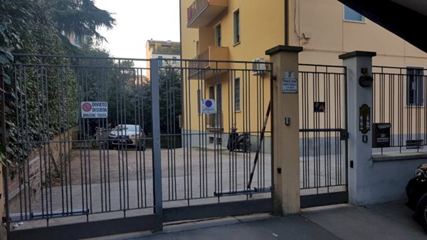 box auto in affitto a Bologna