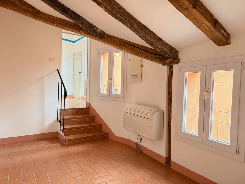 appartamento in affitto a Bologna in zona Santo Stefano