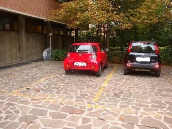 box auto in affitto a Bologna in zona Murri