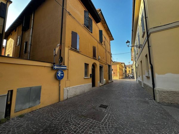 negozio in affitto a Budrio