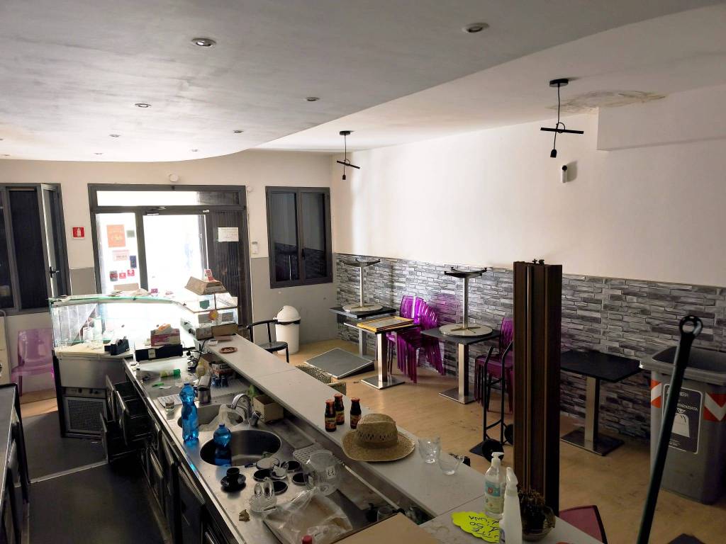negozio in affitto a Budrio