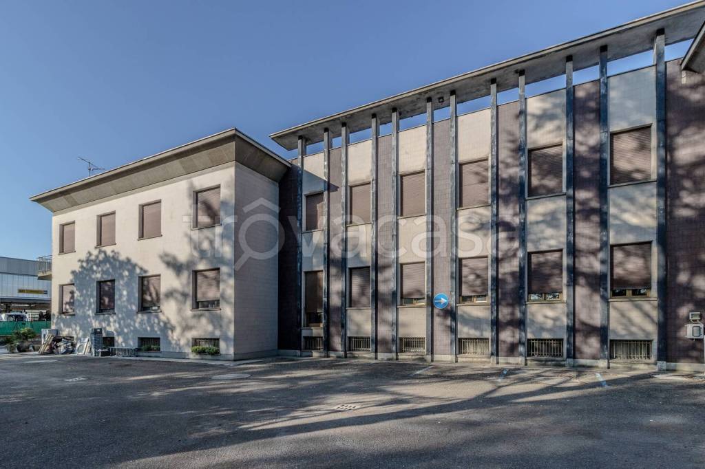 ufficio in affitto a Calderara di Reno in zona Bargellino