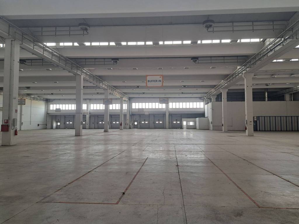 capannone in affitto a Calderara di Reno