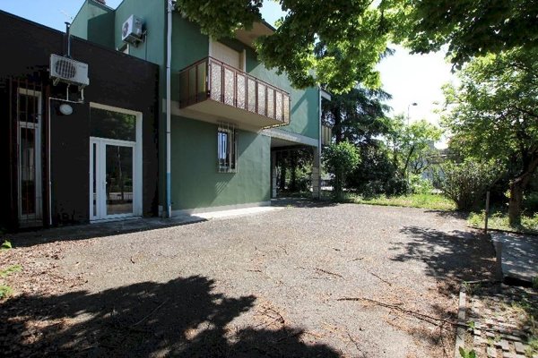 ufficio in affitto a Calderara di Reno in zona Bargellino