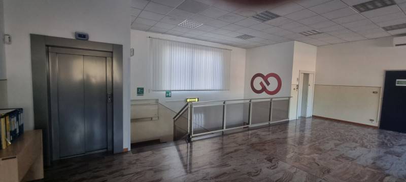 ufficio in affitto a Calderara di Reno