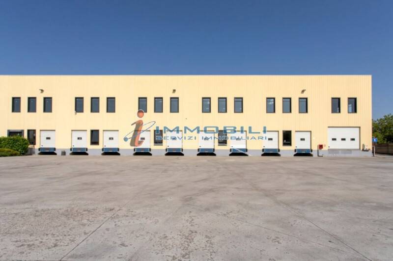 locale di sgombero in affitto a Calderara di Reno