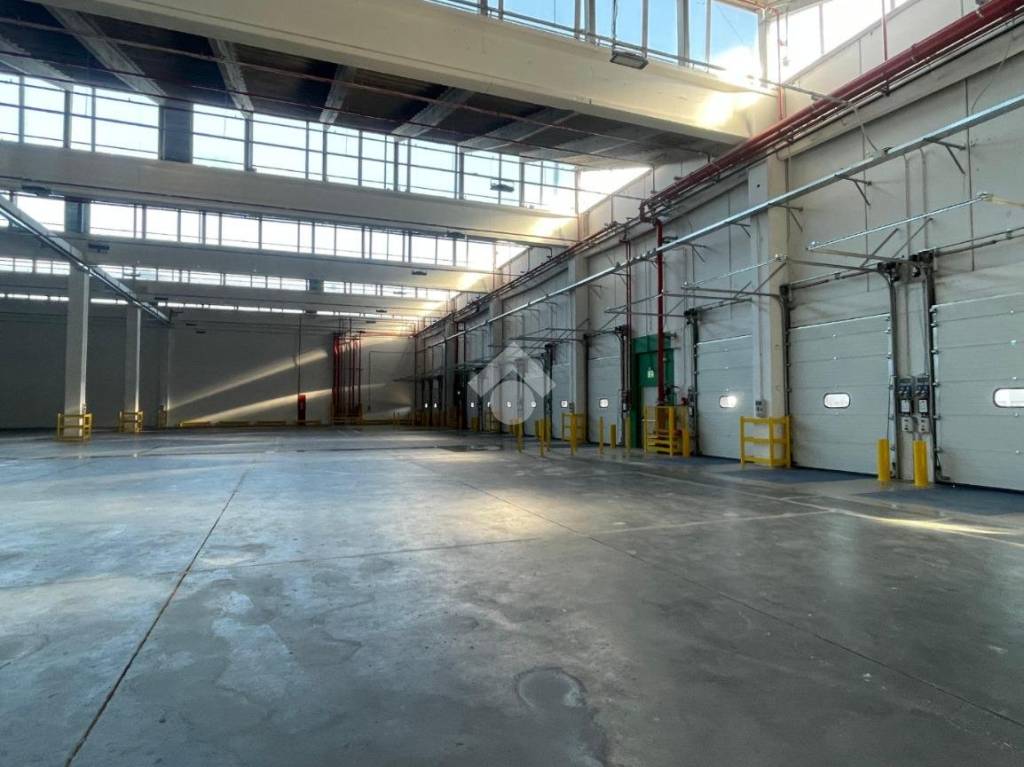 capannone in affitto a Calderara di Reno