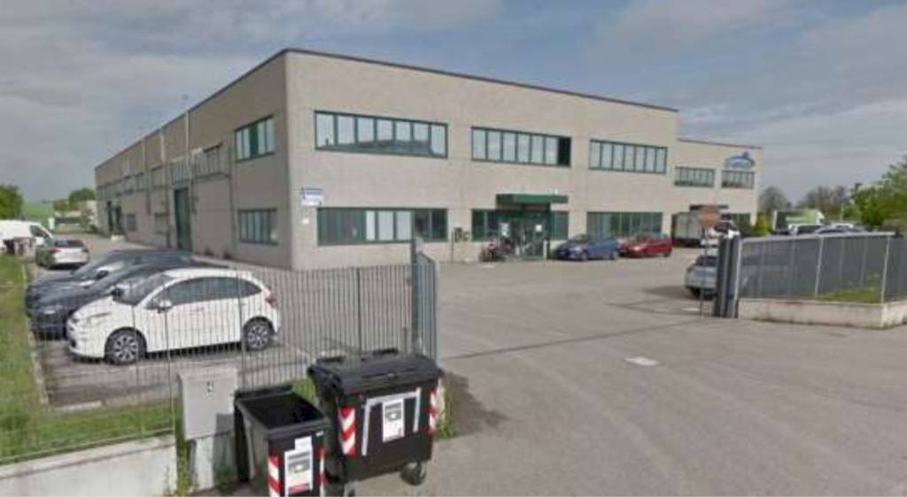 locale di sgombero in affitto a Calderara di Reno in zona Bargellino