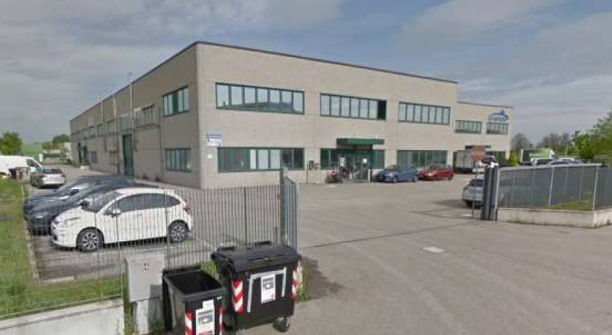 locale commerciale in affitto a Calderara di Reno in zona Bargellino