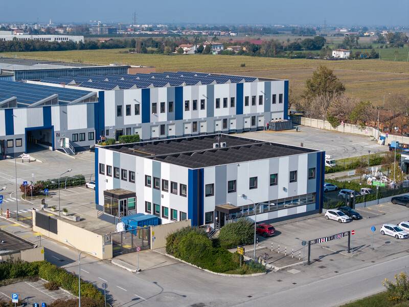 ufficio in affitto a Calderara di Reno in zona Bargellino