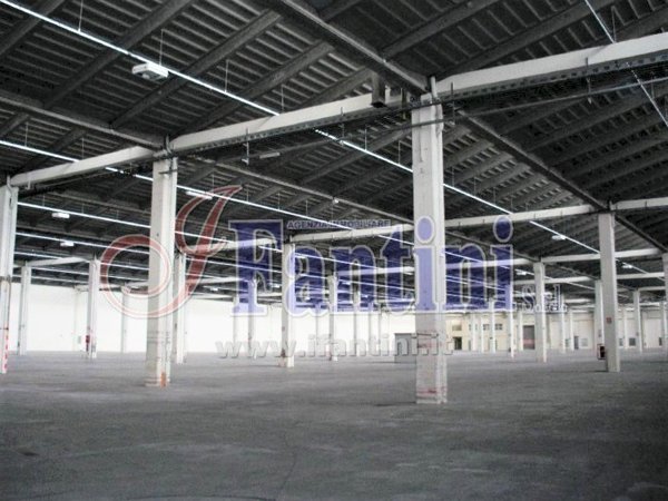 capannone in affitto a Calderara di Reno